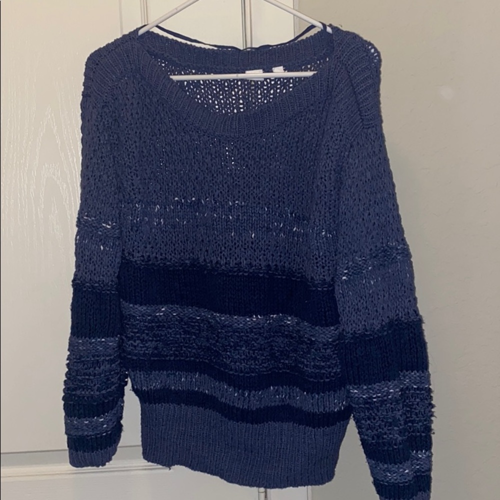 GAP sweater